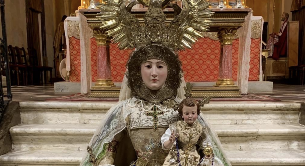 La Virgen del Rosario sale hoy a la calle y así será su itinerario