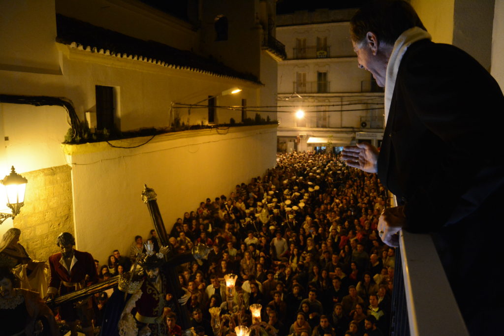 Vuelve el culto externo