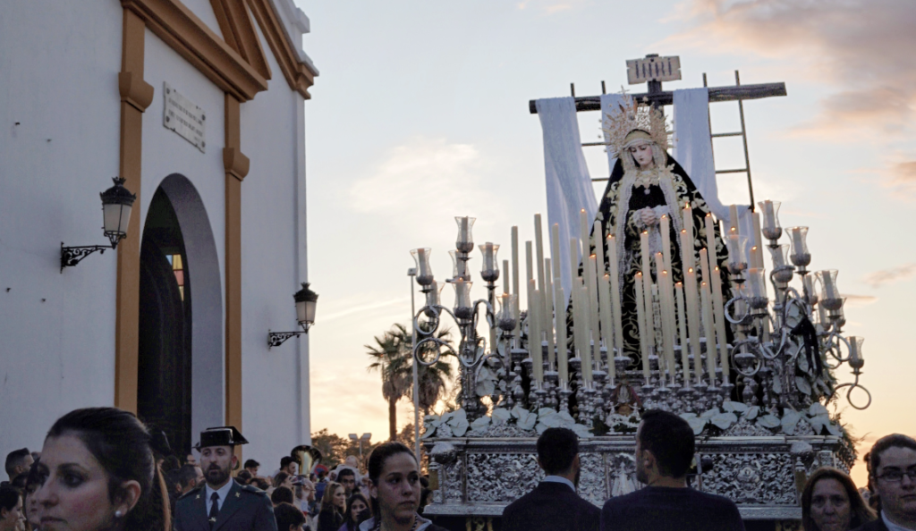 Hoy la Soledad volverá a custodiar las llaves de la Semana Santa