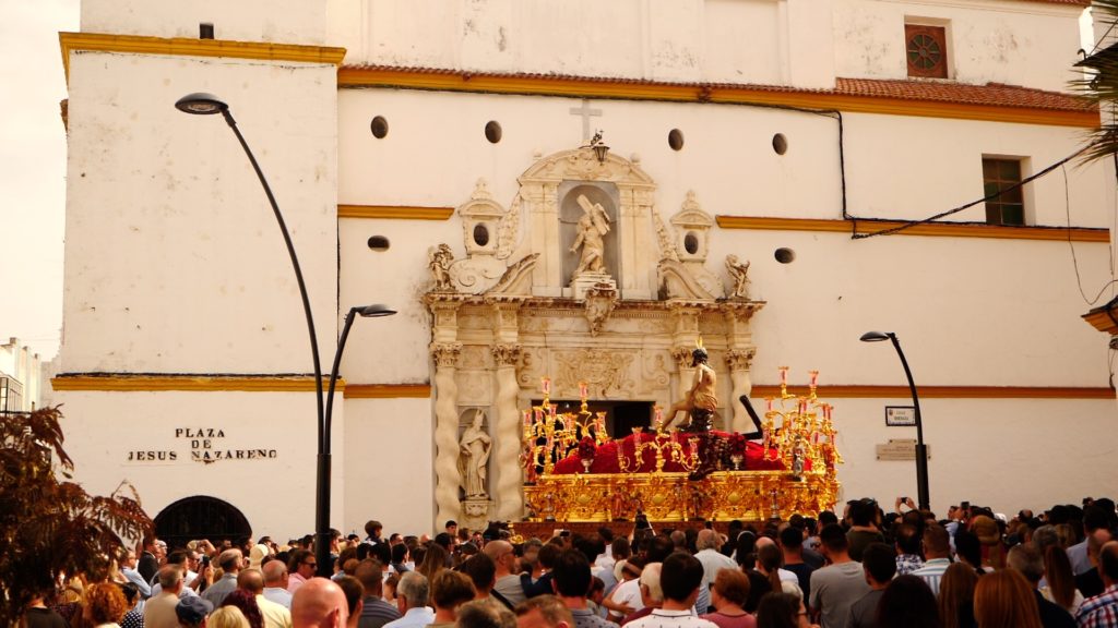 Chiclana salió al encuentro del Señor de la Piedra en una cita histórica